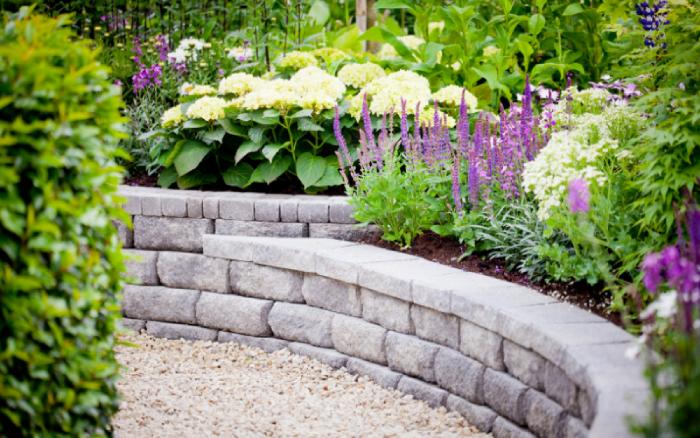 How to Select the Right Materials for Hardscaping